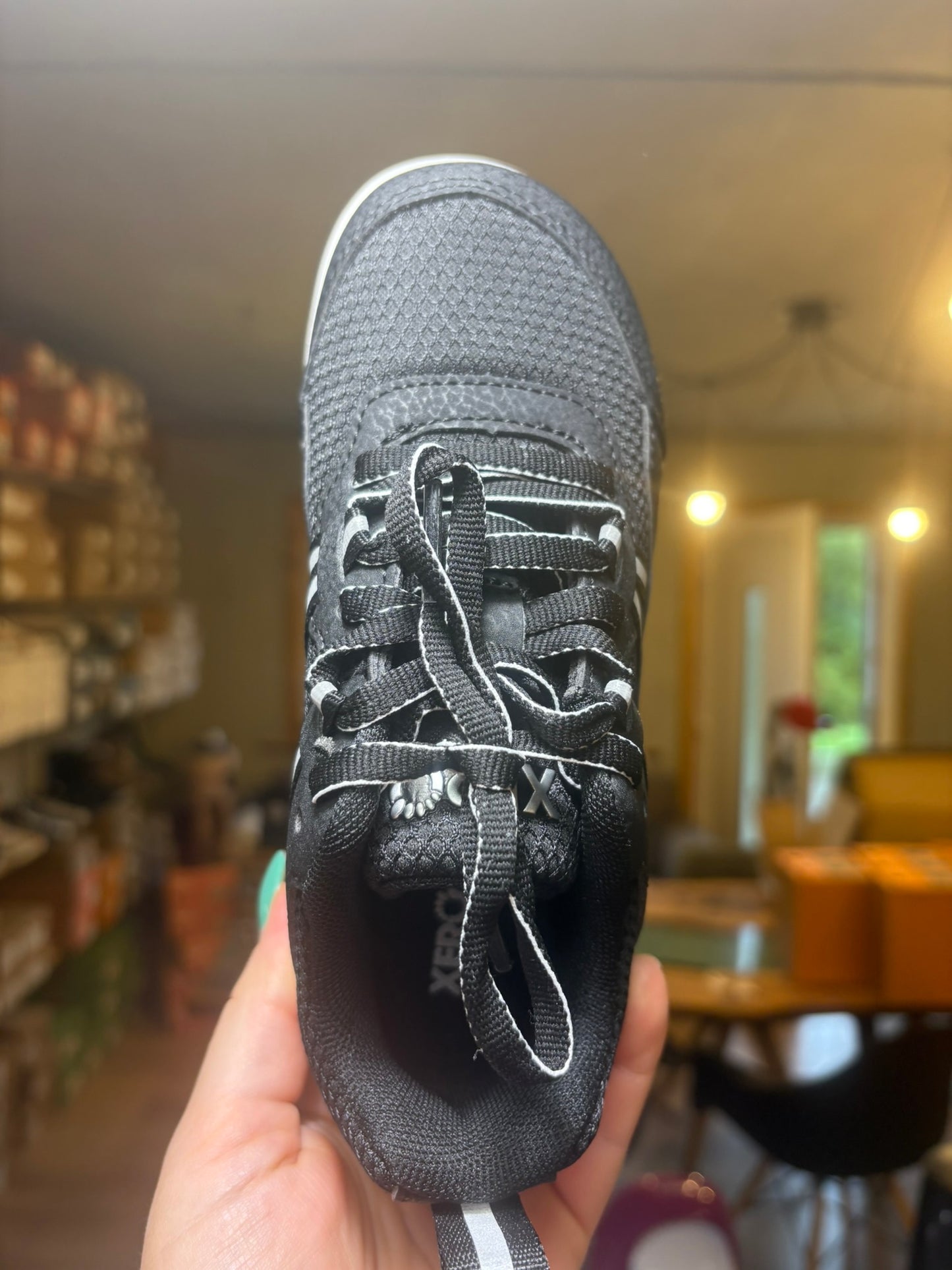 Xero Prio Youth (Schwarz)